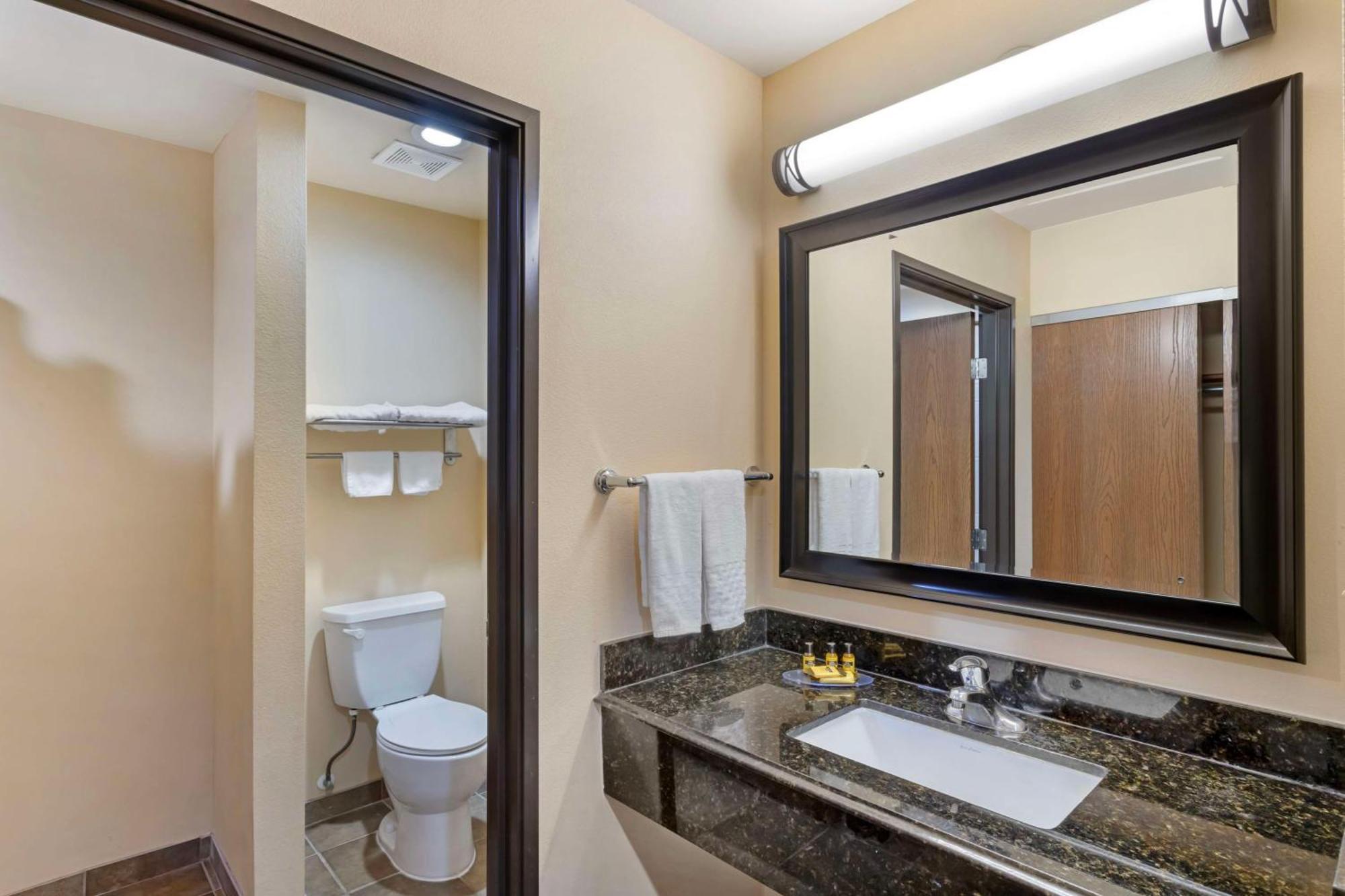 Best Western Plus Goliad Inn & Suites Exterior foto