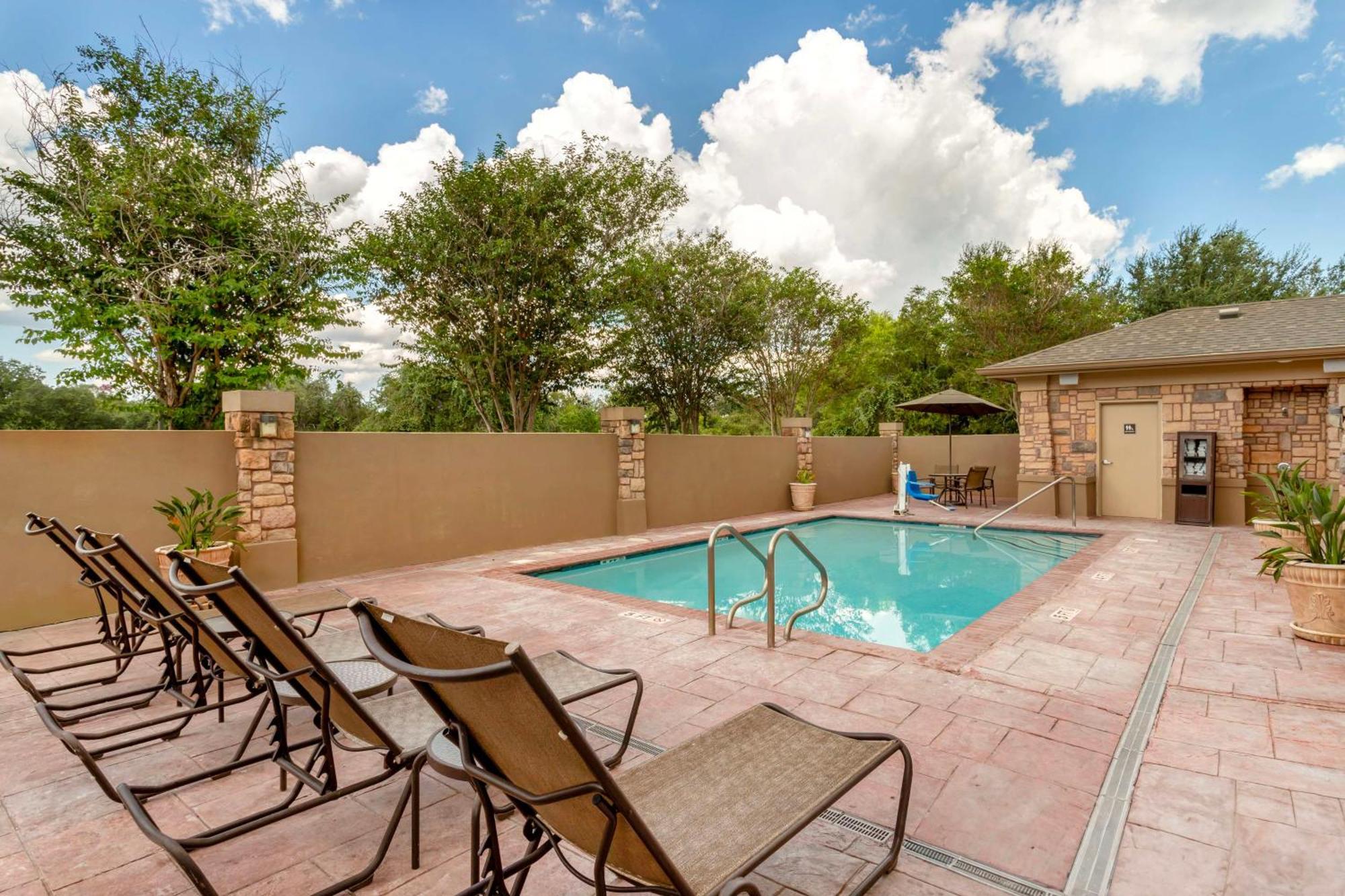 Best Western Plus Goliad Inn & Suites Exterior foto